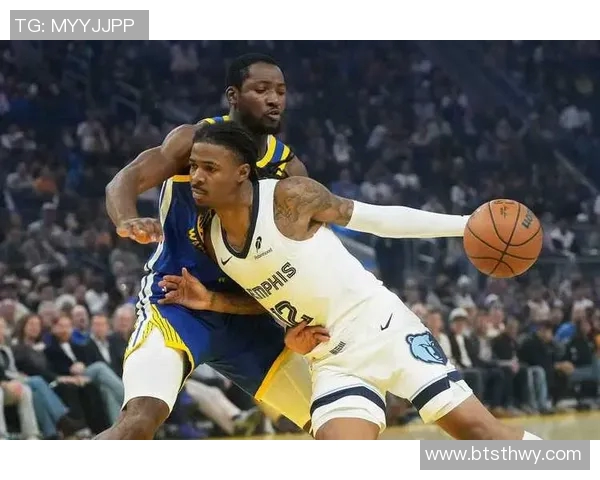 勇士131-118灰熊迎3喜1忧!三少打出价值,理查德可行,2将没法看 勇士131-118灰熊迎3喜1忧!三少打出价值,理查德可行,2将没法看