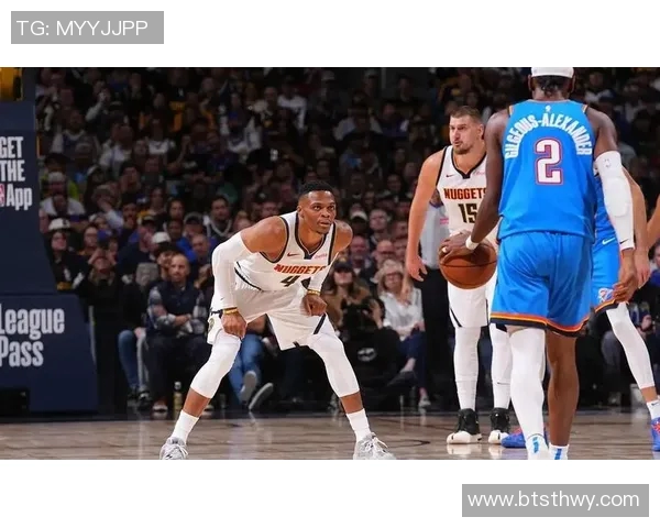 勇士替补挖双核！理查德统治攻守打成最佳配角，霍福德关键球破局